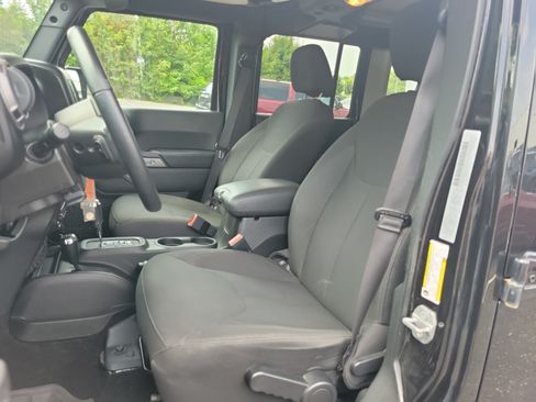 Used 2017 Jeep Wrangler Unlimited Sport w/ Quick Order Package 24S AWD/4WD image 16
