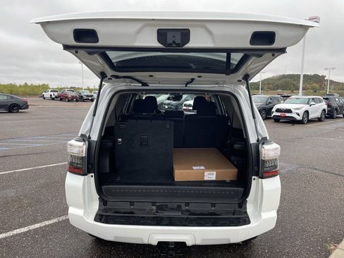 Certified 2024 Toyota 4Runner SR5 image 7