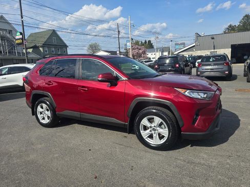 Used 2019 Toyota RAV4 XLE w/ Convenience Package image 6