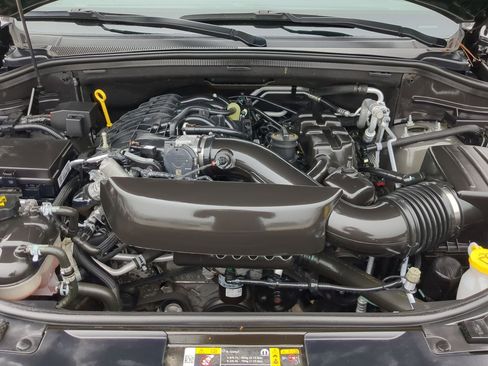 Used 2024 Dodge Durango GT image 34