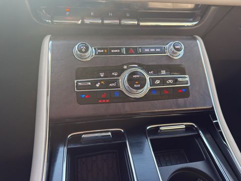 Used 2022 Lincoln Aviator Reserve w/ Equipment Group 201A image 18