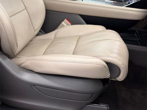 Used 2022 Lincoln Navigator L Reserve image 14