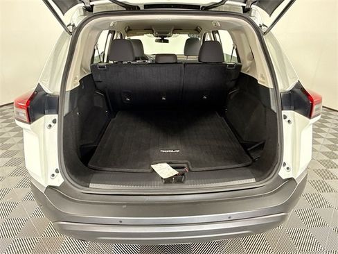 Certified 2021 Nissan Rogue S image 34