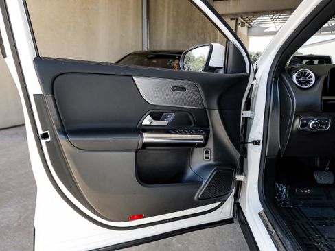 Used 2022 Mercedes-Benz GLA 250 image 44