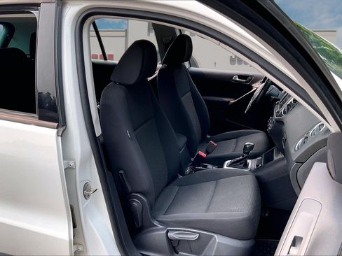 Used 2018 Volkswagen Tiguan Limited AWD/4WD image 7