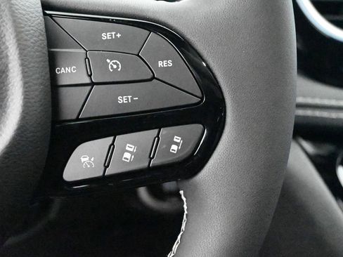 New 2026 Chrysler Pacifica Limited image 30