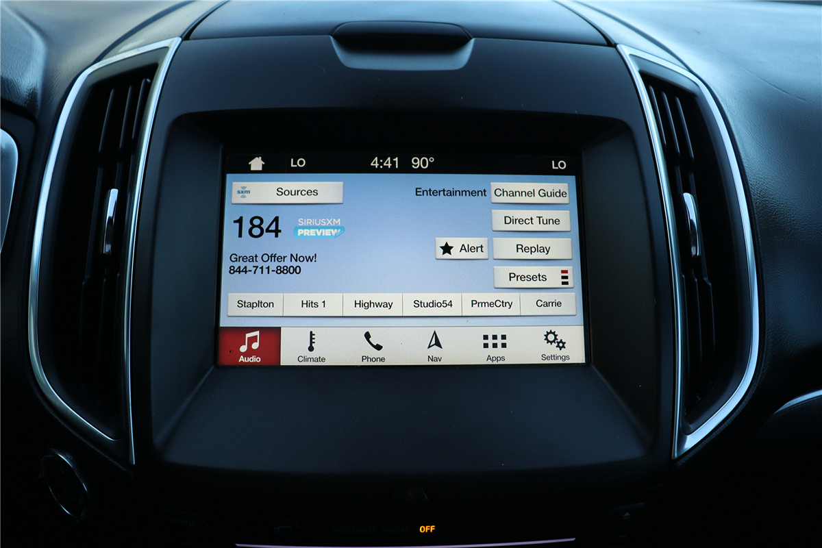 Used 2018 Ford Edge Titanium w/ Equipment Group 302A FWD image 34