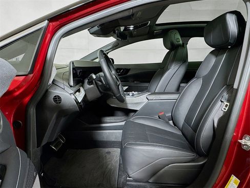 Certified 2025 Cadillac Optiq Luxury 2 image 20