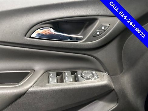 Used 2022 Chevrolet Equinox LT image 13