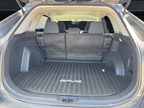 Used 2025 Toyota RAV4 LE AWD/4WD image 11