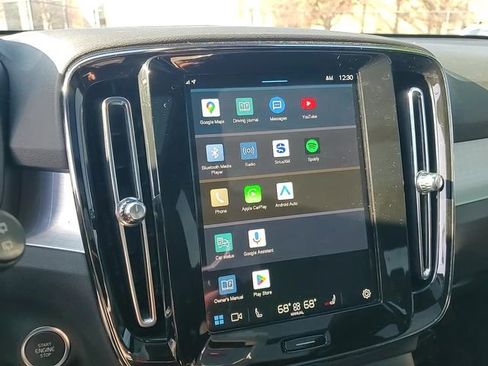 Used 2025 Volvo XC40 B5 Core image 20