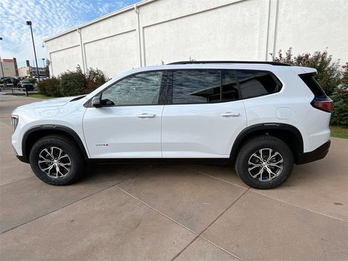 New 2026 GMC Acadia AT4 w/ Super Cruise Package image 3