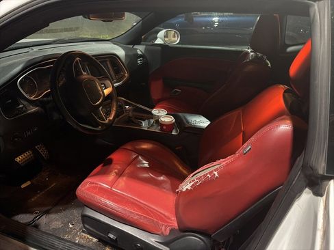 Used 2016 Dodge Challenger SXT Plus image 7