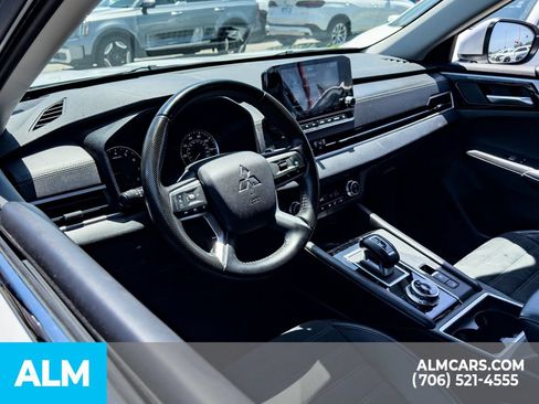 Used 2024 Mitsubishi Outlander SE FWD image 8