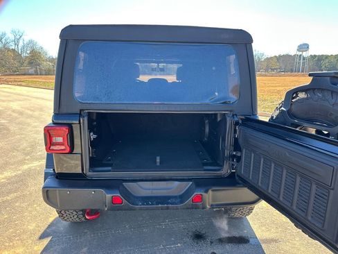 Used 2021 Jeep Wrangler Unlimited Rubicon w/ LED Lighting Group image 18