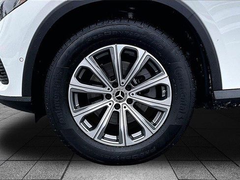 Certified 2025 Mercedes-Benz GLC 300 4MATIC image 37