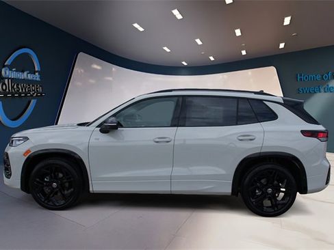 New 2026 Volkswagen Tiguan SE R-Line image 7