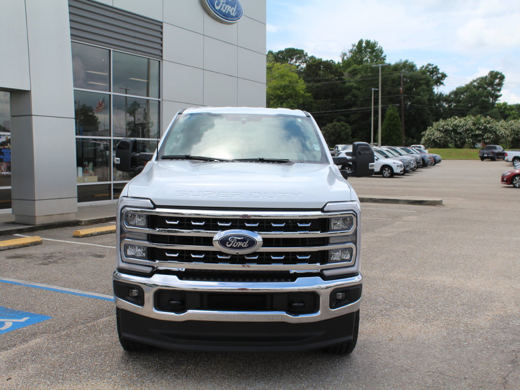 Used 2026 Ford F250 Lariat AWD/4WD image 8