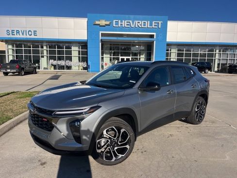 New 2026 Chevrolet Trax RS image 2