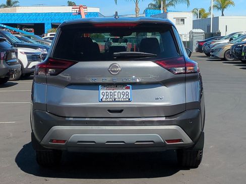 Certified 2022 Nissan Rogue SV image 9