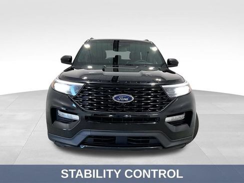 Used 2022 Ford Explorer ST-Line w/ Class IV Trailer Tow Package AWD/4WD image 3