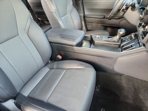 Used 2024 Lexus GX 550 w/ Accessory Package (Z1) AWD/4WD image 8