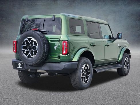New 2025 Ford Bronco Outer Banks image 7