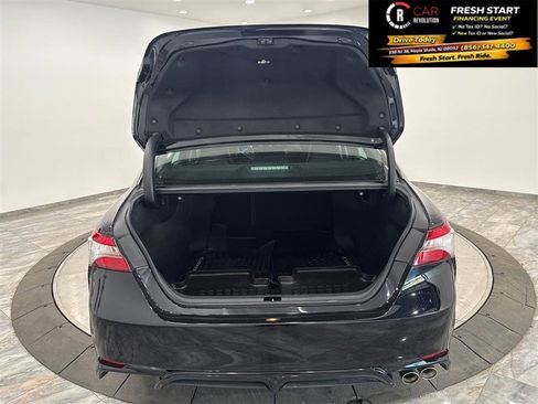 Used 2019 Toyota Camry SE w/ Convenience Package FWD image 40