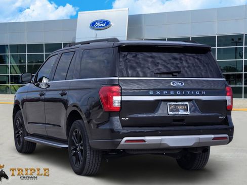 Used 2022 Ford Expedition Max XLT image 4