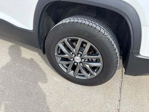Used 2019 GMC Acadia SLT AWD/4WD image 7