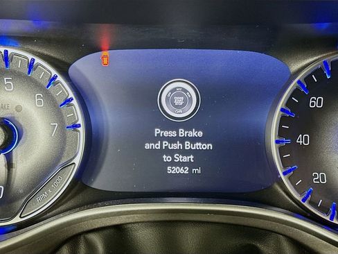 Certified 2024 Chrysler Pacifica Touring-L image 20