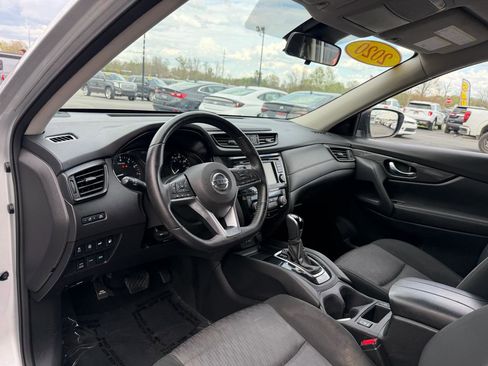Used 2020 Nissan Rogue SV AWD/4WD image 14