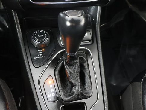 Used 2022 Jeep Cherokee Limited image 46