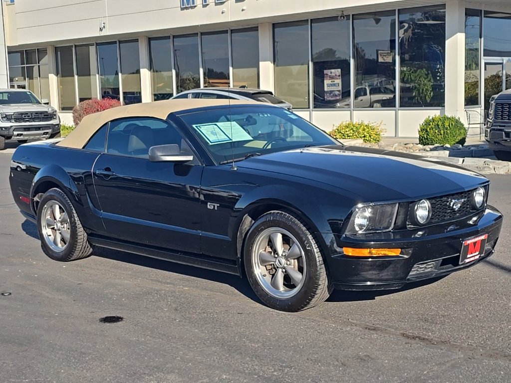 Used 2006 Ford Mustang GT Premium RWD image 1