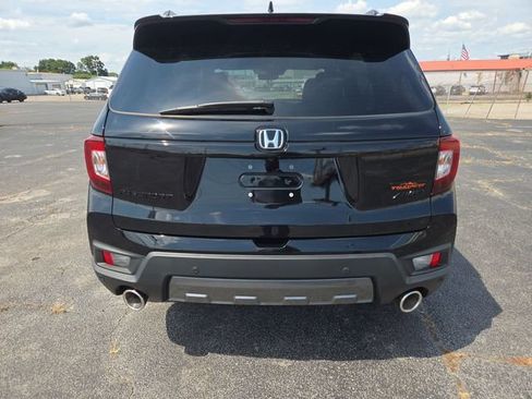 Used 2025 Honda Passport TrailSport image 7