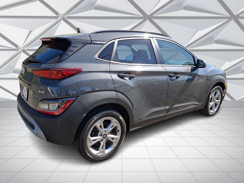 Used 2023 Hyundai Kona SEL AWD/4WD image 11