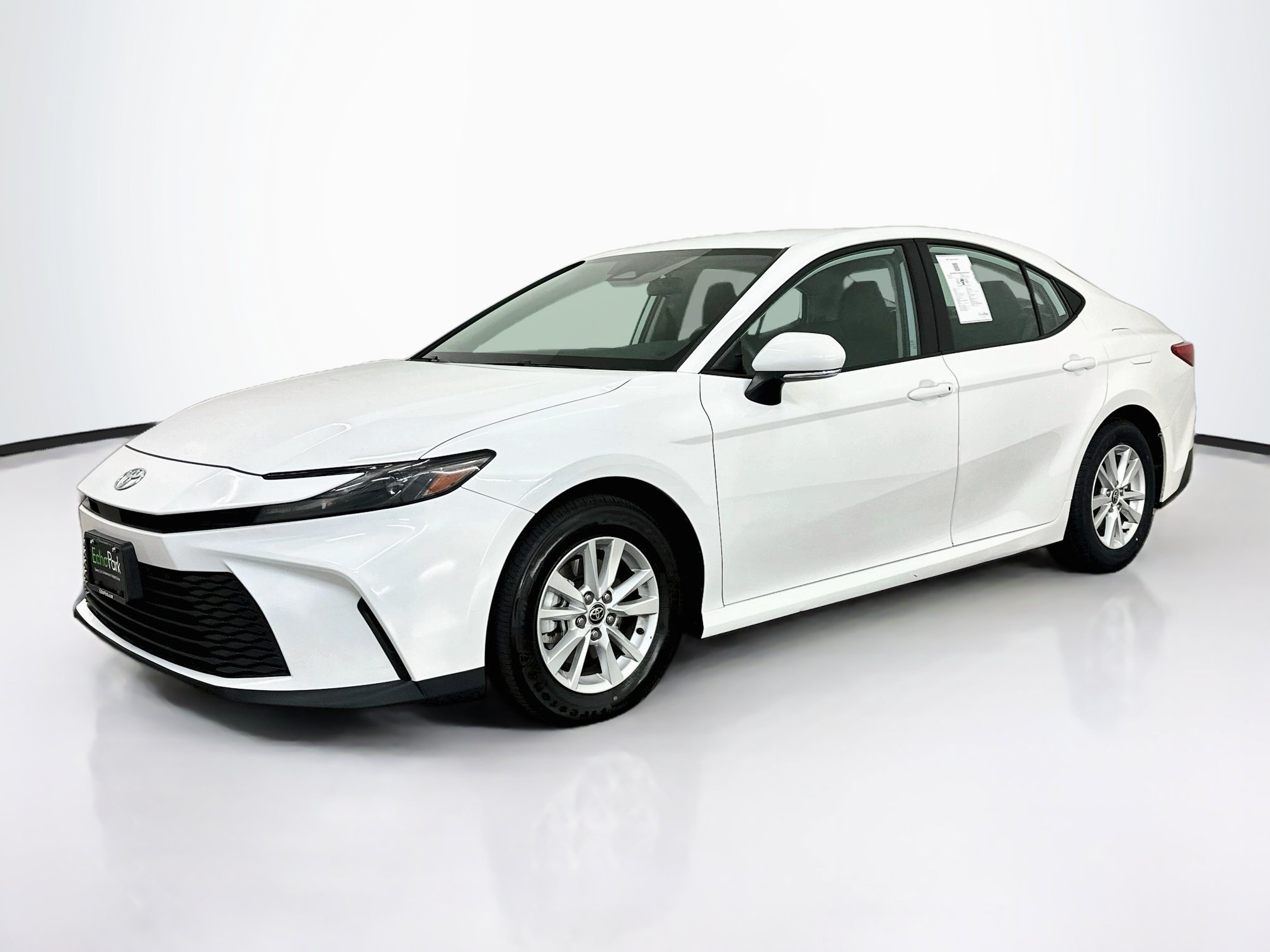 Used 2026 Toyota Camry LE FWD image 3