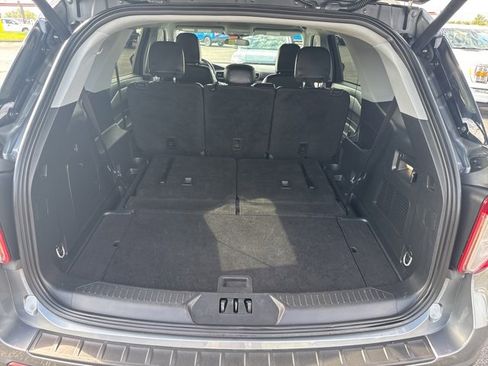 Used 2024 Ford Explorer XLT w/ Equipment Group 202A image 36