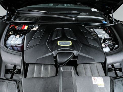 Certified 2023 Porsche Cayenne Platinum Edition AWD/4WD image 38