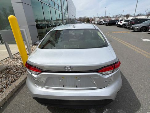 Used 2023 Toyota Corolla LE w/ Carpet Mat Package (TMS) FWD image 14