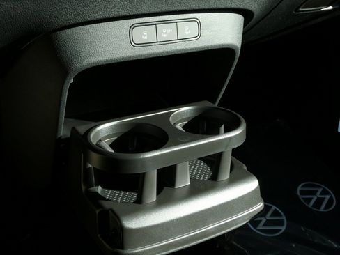 New 2025 Volkswagen ID. Buzz Pro S Plus image 16