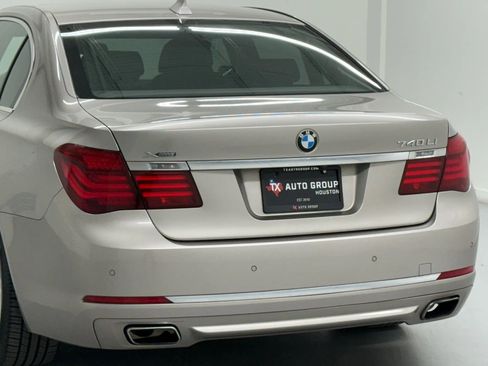 Used 2015 BMW 740Li xDrive image 12