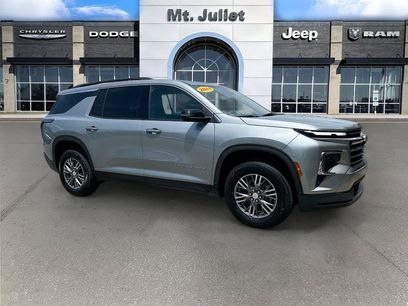 Used 2024 Chevrolet Traverse LT