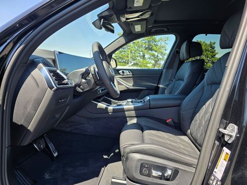 New 2026 BMW X5 xDrive40i w/ M Sport Package AWD/4WD image 10