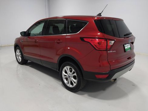 Used 2019 Ford Escape SE image 5
