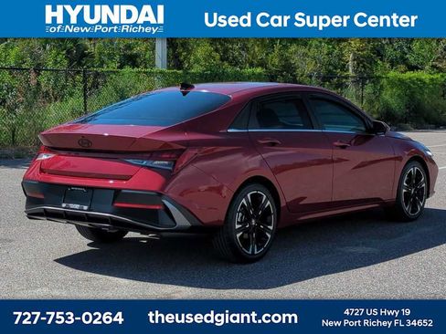 Certified 2024 Hyundai Elantra SEL w/ Convenience Package FWD image 5