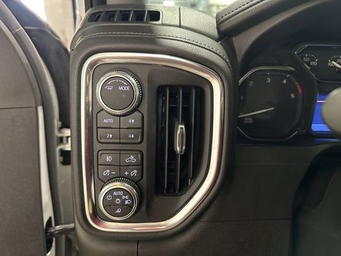 Used 2020 GMC Sierra 3500 SLT w/ SLT Convenience Package image 20