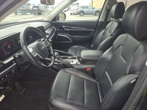 Used 2024 Kia Telluride S w/ S Sunroof Package image 11