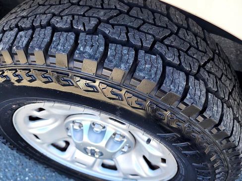 Used 2015 Nissan NV 2500 SV w/ Technology Package image 23