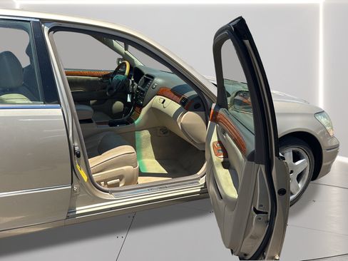 Used 2006 Lexus LS 430 RWD image 17
